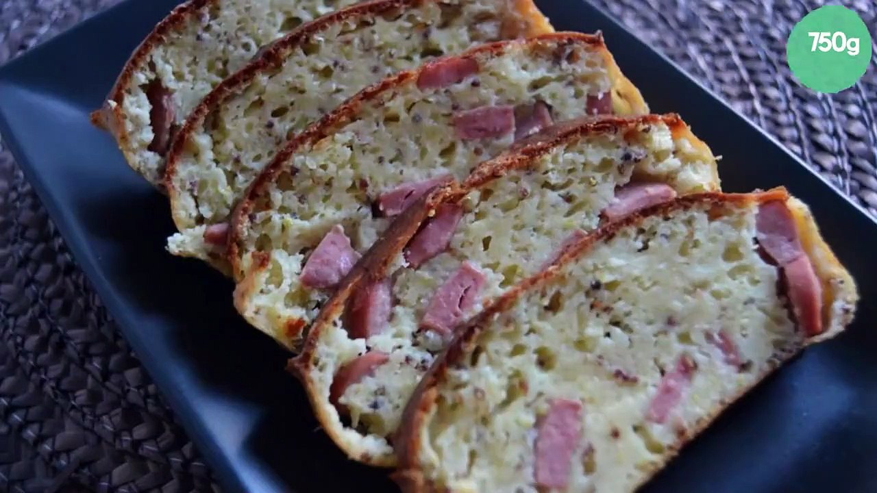 Cake aux knackis et à la moutarde