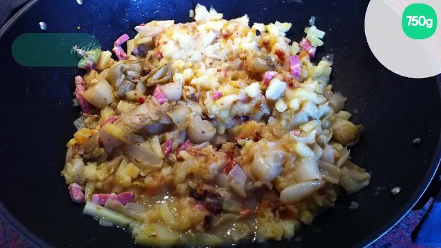 Poêlée d'endives braisés, pommes de terre fondantes et lardons grillés