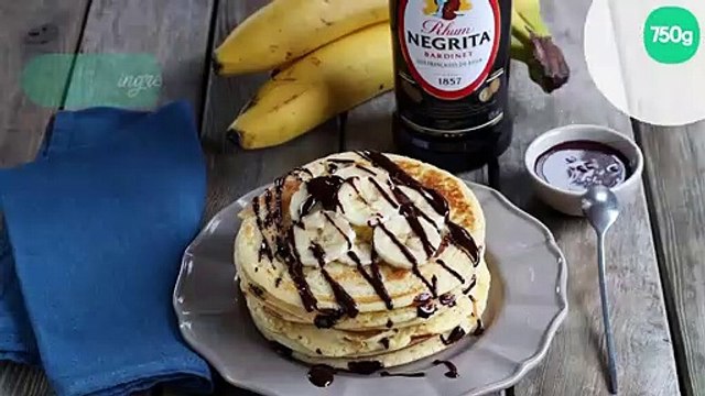 Pancakes au rhum, banane et chocolat