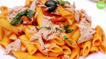 Penne au thon, tomates et basilic