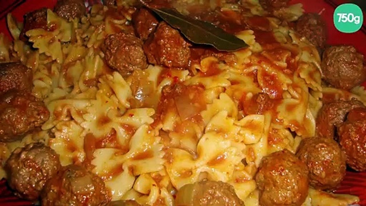Farfalles sauce tunisienne et boulettes viande hachée