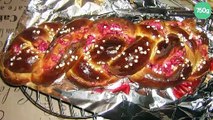 Brioche tressée aux pralines roses