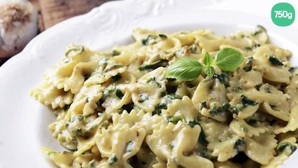 Farfalle aux épinards et au bleu d'Auvergne AOP