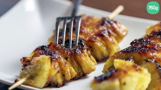 Brochettes d'ananas rôties