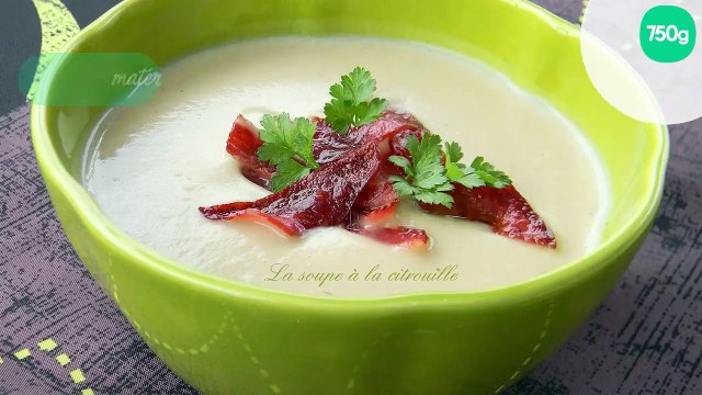 Velouté de châtaignes et pétales de bacon grillé