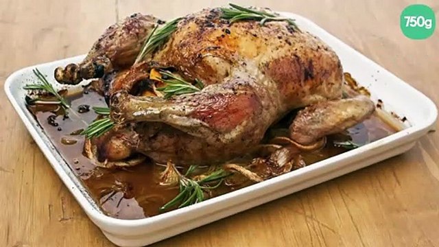 Cocotte de pintade au cidre et aux noix