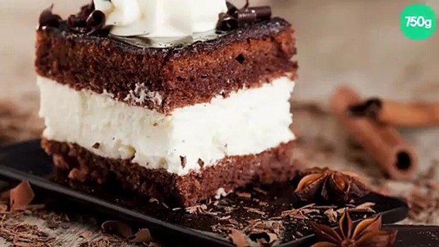 Carrés de biscuit au chocolat et épices façon Forêt-Noire