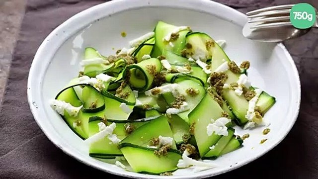 Tagliatelles de courgettes au pesto et à la féta