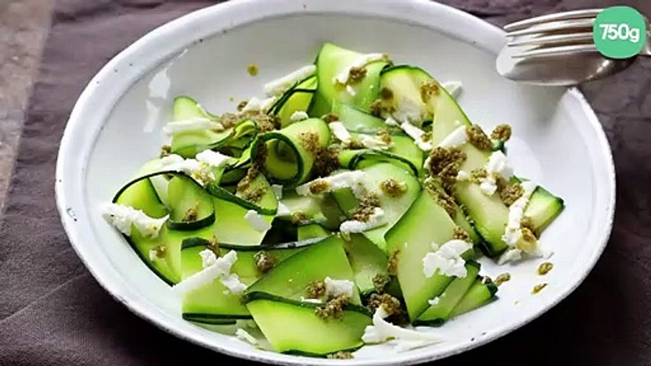 Tagliatelles de courgettes au pesto et à la féta