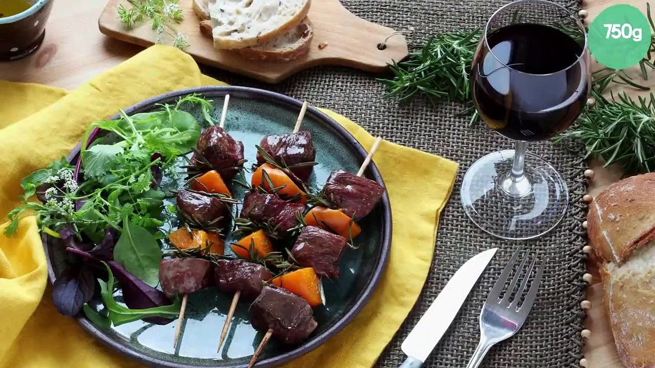Brochettes de magret de canard du Périgord, abricot et romarin