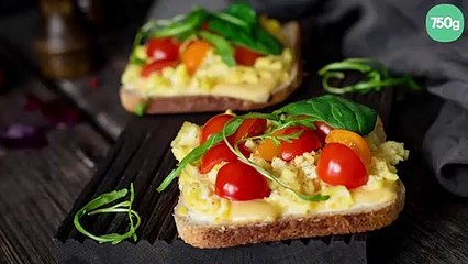 Tartine à la brouillade d'œufs