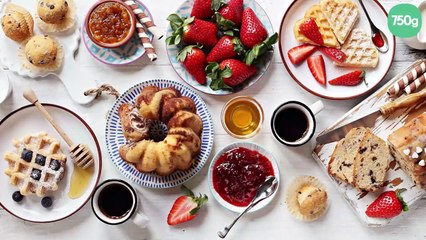 Tiramisu aux fraises, Philadelphia et liqueur de mûre