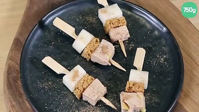 Mini-brochettes de foie gras au pain d'épices et poires
