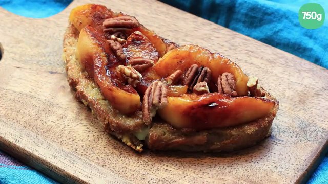 Pain perdu aux pommes caramélisées & noix de pécan