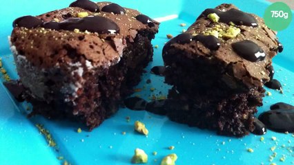 Gâteau au chocolat et à la pistache