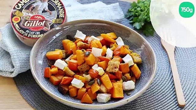 Salade de potimarron rôti, graines de courge, croûtons maison et camembert