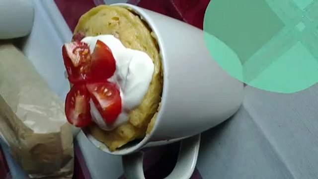 Mug cake aux lardons et tomate cerise