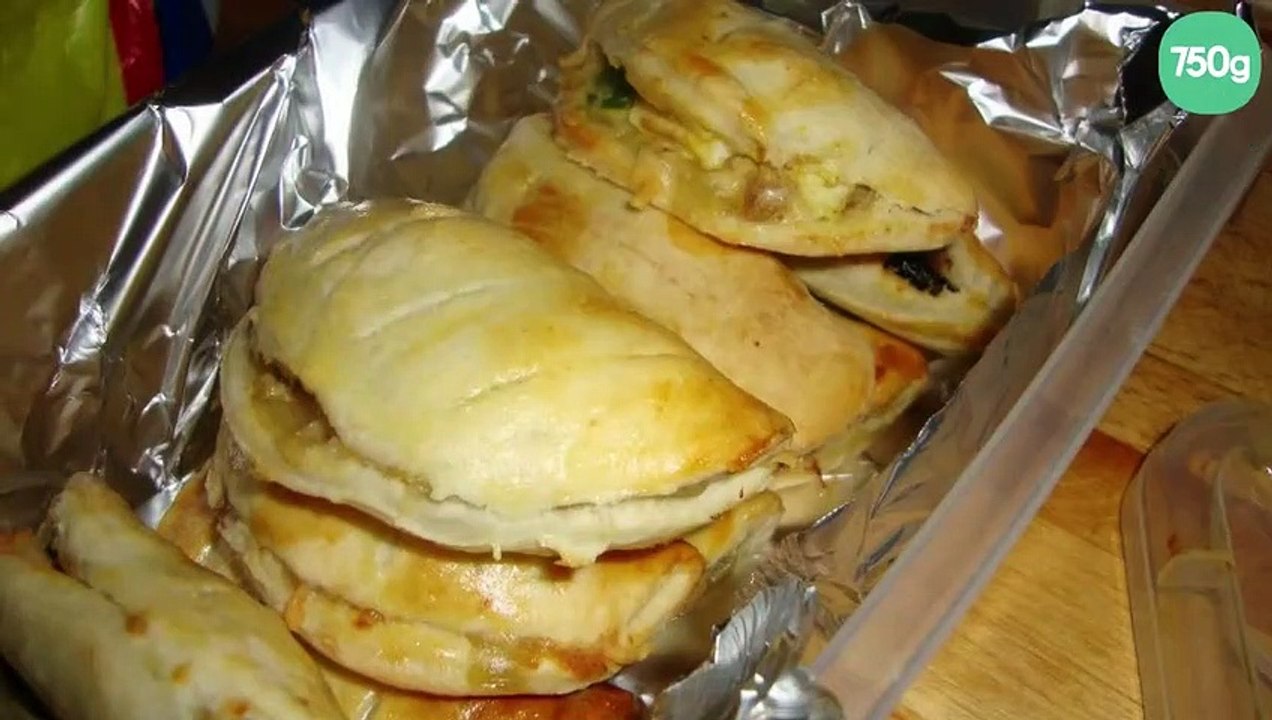 Chaussons aux poivrons, feuilletés