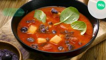 Gaspacho tomate, coulis d'olives violette & cubes de saison