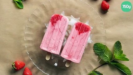 Popsicles aux fraises et au yaourt