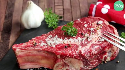 Côte de bœuf barbecue au gros sel
