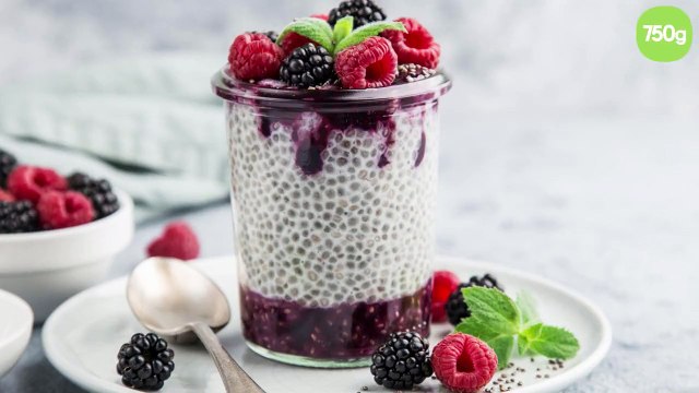 Pudding aux graines de chia et fruits rouges