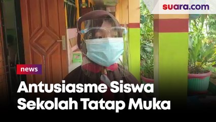 Antusiasme Siswa Hari Pertama Sekolah di SDN 07 Ciracas, Jakarta Timur