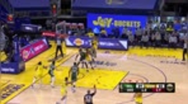 Curry carries Warriors to narrow win against Bucks