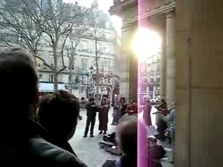 Paris - Tuileries sunny day and palais royal 004