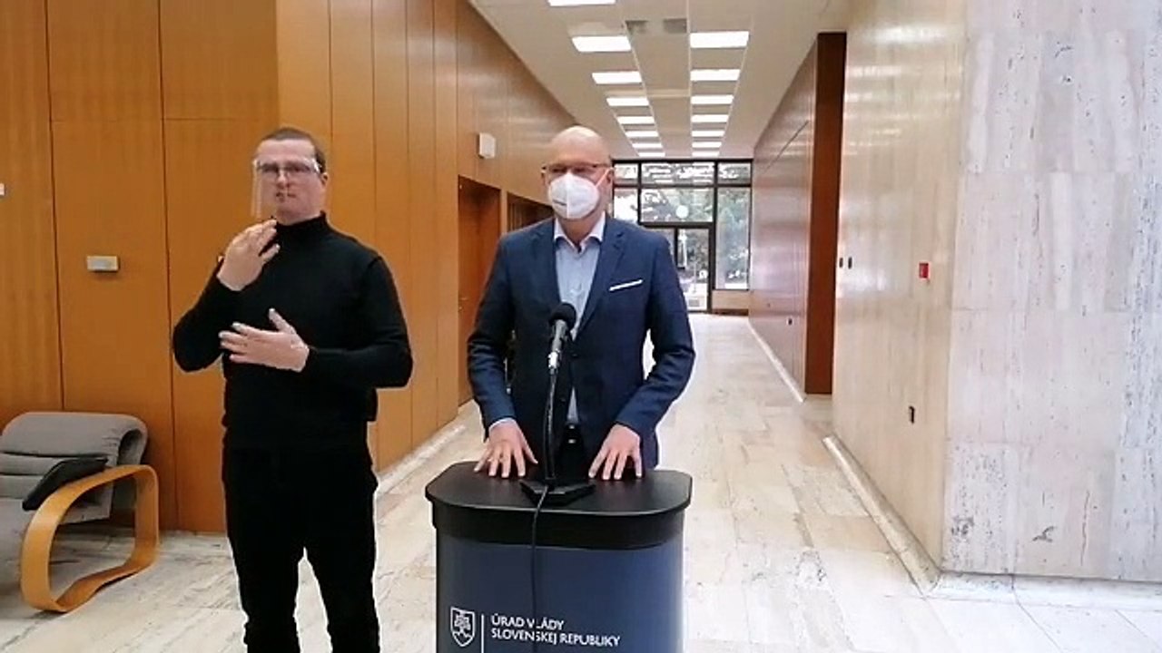ZÁZNAM: Brífing ministra hospodárstva R. Sulíka