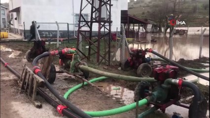 Sular altında kalan Erik köyünde çalışmalar devam ediyor