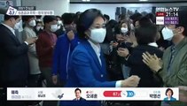 [현장연결] 박영선 후보, 캠프 사무실서 지지자들 격려