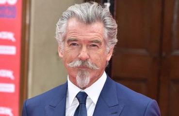 Pierce Brosnan confessa ter roubado adereços de filmes
