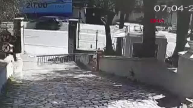 Son dakika haber | BEŞİKTAŞ'TA GÜPEGÜNDÜZ SİLAHLI ÇATIŞMA; O ANLAR KAMERADA
