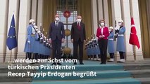 SofaGate: Von der Leyen muss bei Erdogan im Abseits sitzen
