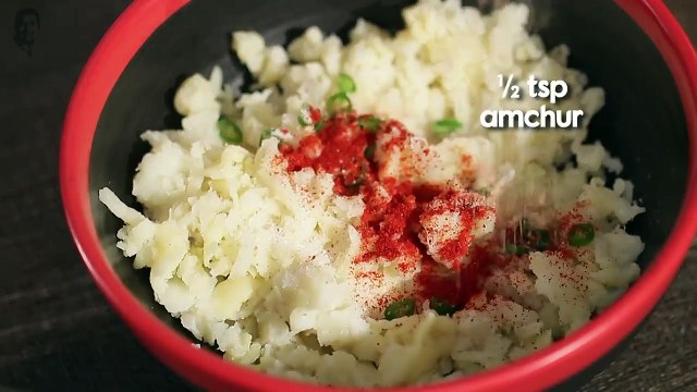 Aloo Palak Parantha | Sanjeev Kapoor Khazana