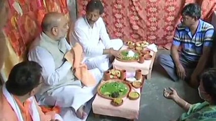 Bengal phase 4 campaigning: Amit Shah lunches at rickshaw puller's house in Domjur