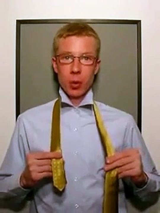 How To Tie A Tie: Half Windsor Knot