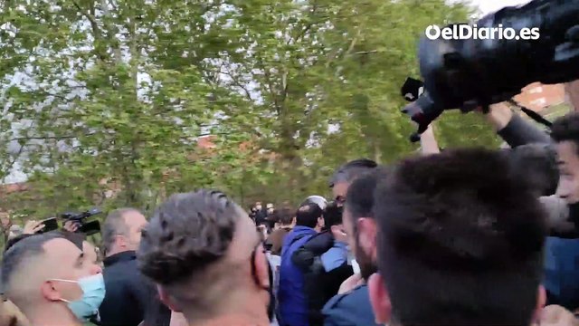Abascal abandona el acto de Vox en Vallecas