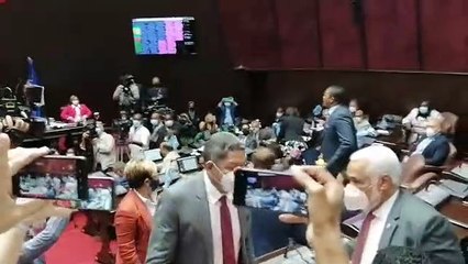 Lluvias de insultos: Pacheco y Botello se dicen de todo