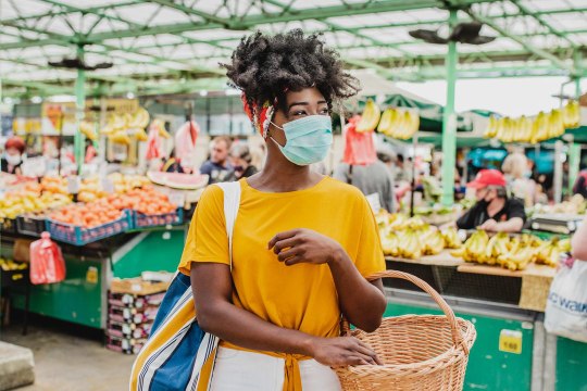 Tips on Choosing Produce at Farmers' Markets When You Can't Touch It