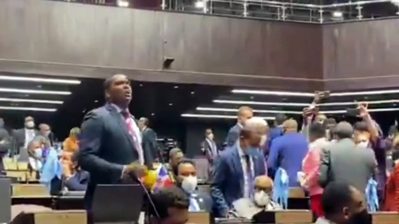 Pacheco y Botello protagonizan acalorada discusión durante sesión en Cámara de Diputados