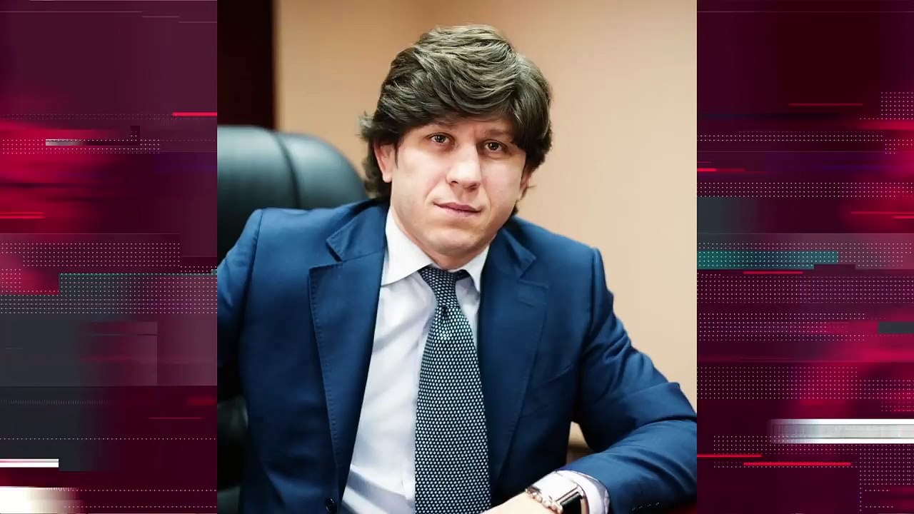 СПЕЦПРОЄКТ 'БЕЗ ЦЕНЗУРИ'  Хто такий Андрій Єрмак  Все про людину, яка підмінила собою ЗЕ