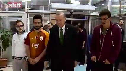 Cumhurbaşkanı sahur vakti öğrenci yurdunda