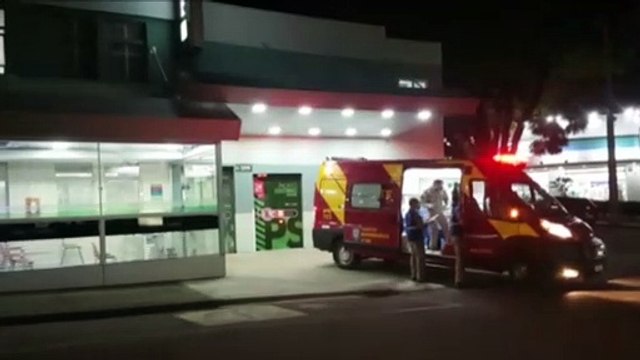 Mulher fratura o joelho após cair de escada no Bairro Fag