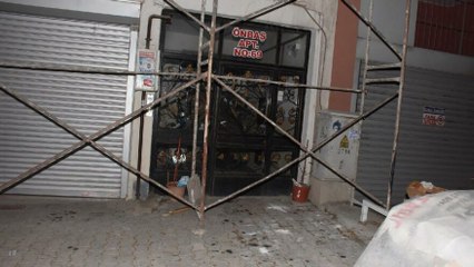 Eski sevgilisinin oğlundan kaçarken balkondan düştü