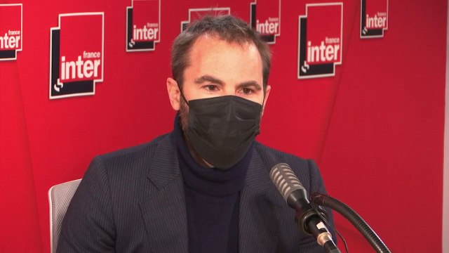 Antoine Vitkine : Le tableau est exposé comme un Vinci, mais les initiés savaient que ce tableau posait problème. L'oligarque russe qui l'a acheté s'est acheté le Christ sauveur du monde, on touche à l'envie de posséder le Christ.