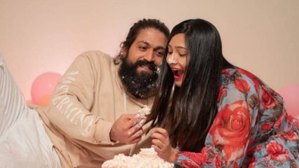 ಯಶ್ ಗಡ್ಡ ತೆಗೆಯದೇ ಇರೋದಕ್ಕೆ‌ ಕಾರಣ ಯಾರು ಗೊತ್ತಾ? | Filmibeat Kannada