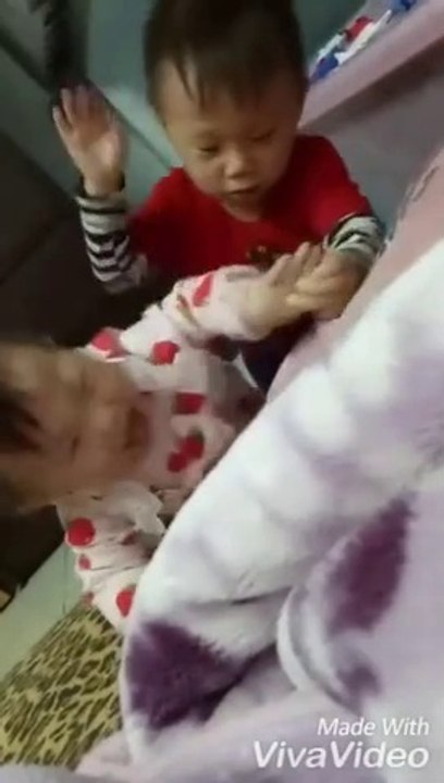 Funny Babies Arguing | Funny Quarrel of Babies | Funny Babies Fighting | Babies Arguing