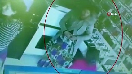 Arnavutköy'de şüphe üzerine durdurulan kadınlar telefon hırsızı çıktı: 2 kadının hırsızlık anları kamerada